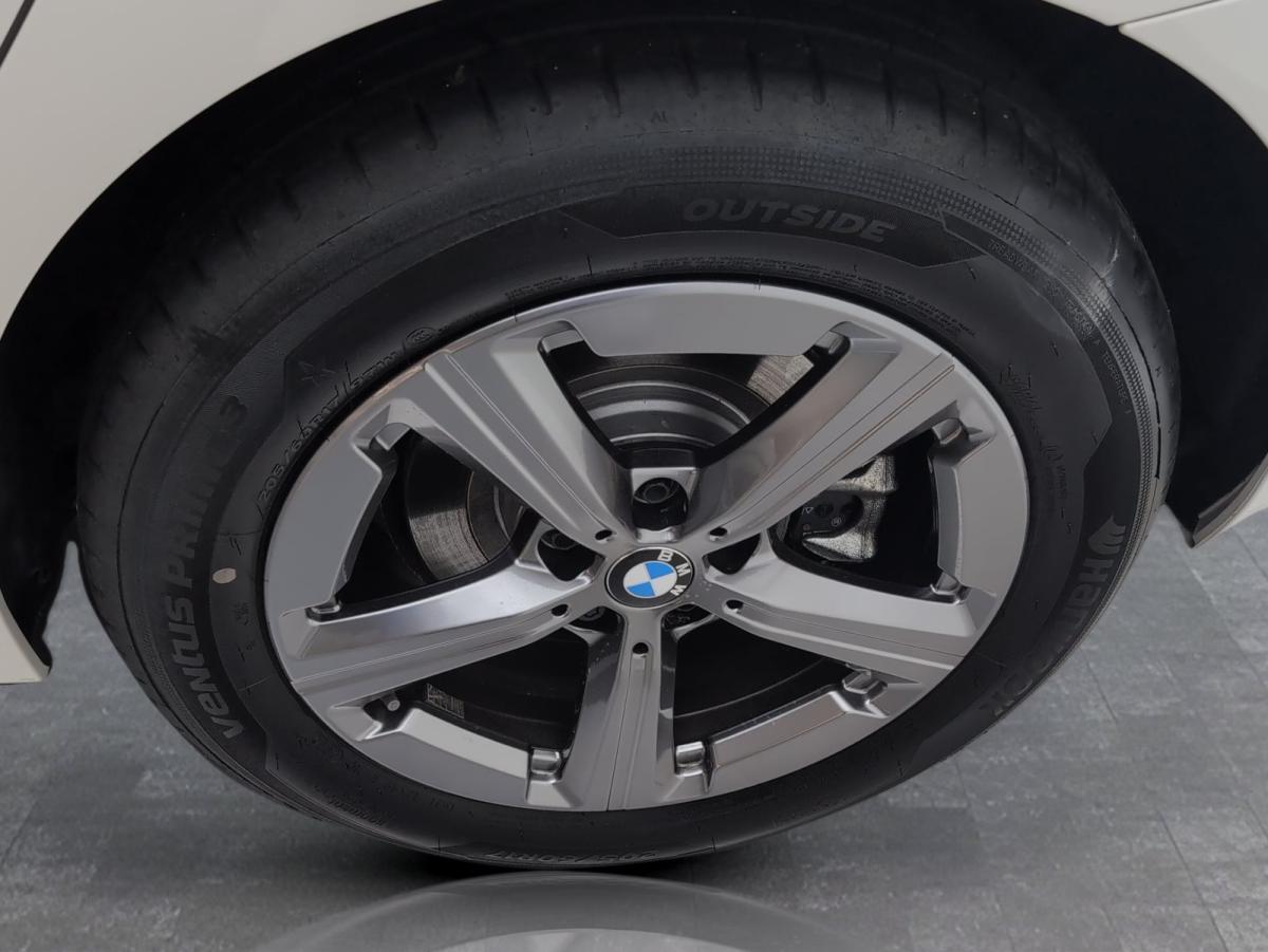 Originalaufnahme des Fahrzeugs Originalaufnahme des Fahrzeugs