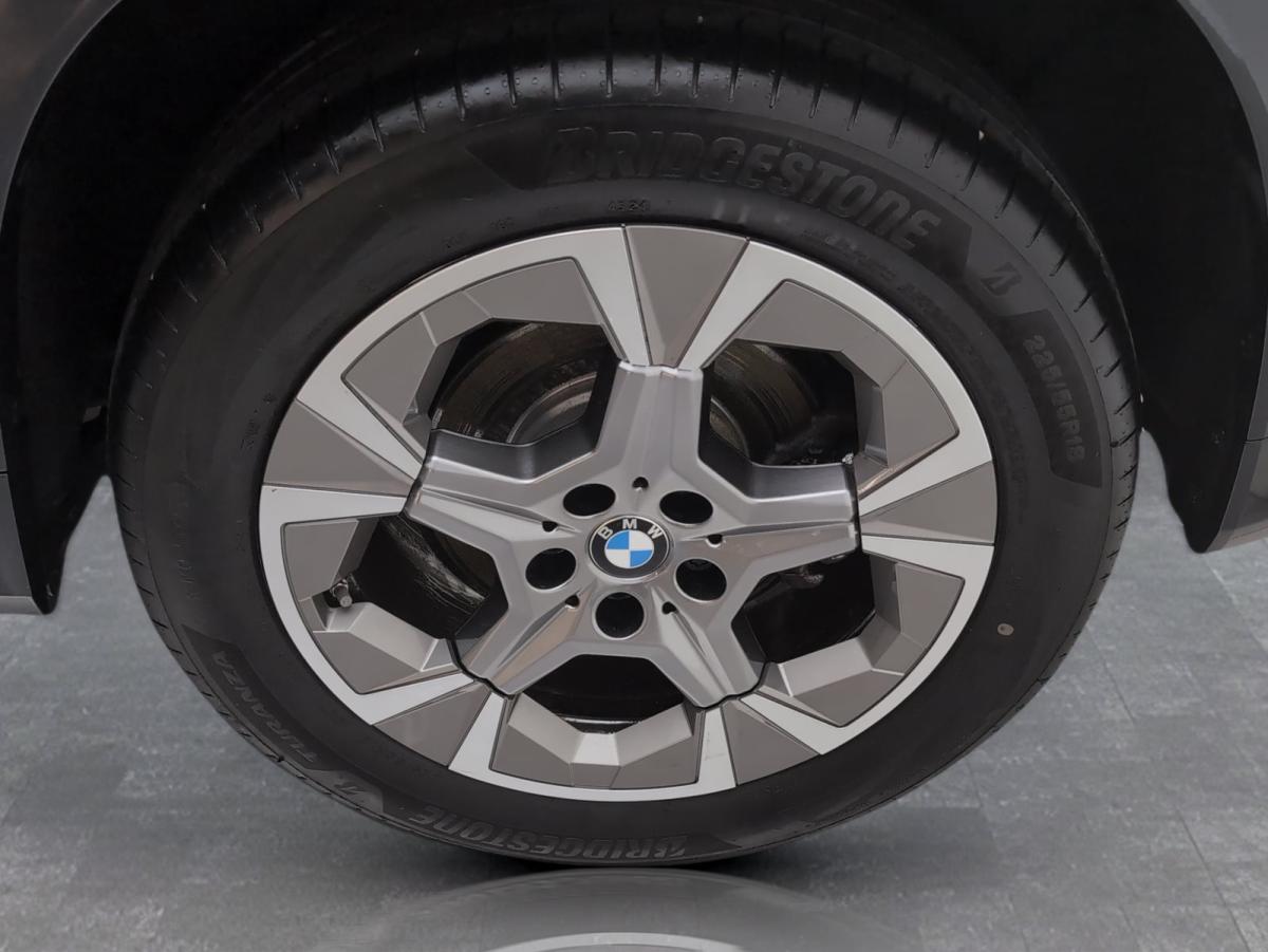 Originalaufnahme des Fahrzeugs Originalaufnahme des Fahrzeugs