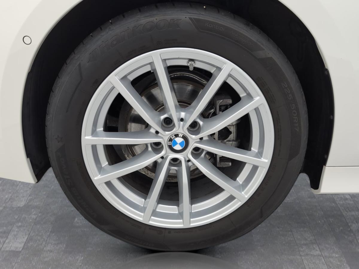 Originalaufnahme des Fahrzeugs Originalaufnahme des Fahrzeugs