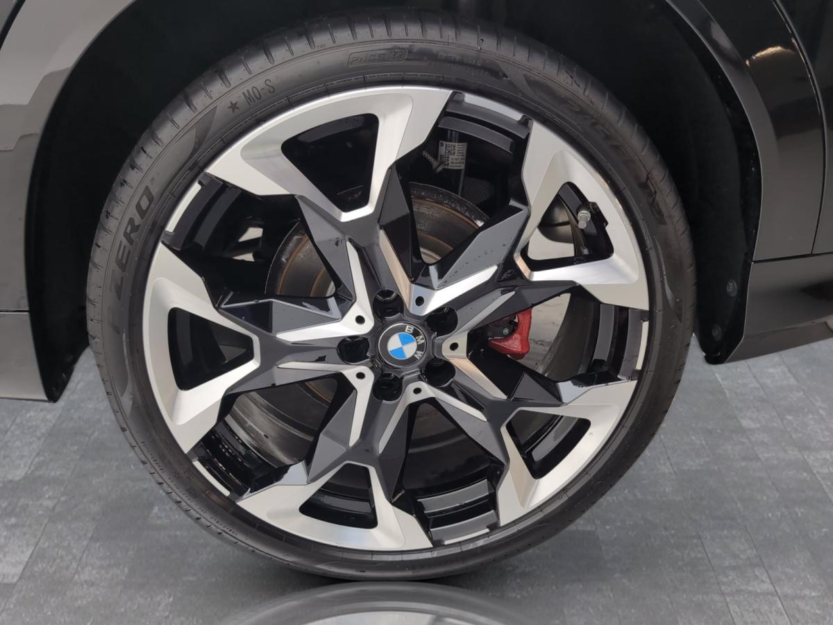 Originalaufnahme des Fahrzeugs Originalaufnahme des Fahrzeugs