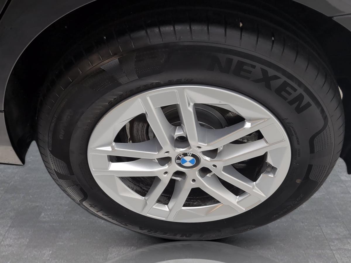 Originalaufnahme des Fahrzeugs Originalaufnahme des Fahrzeugs