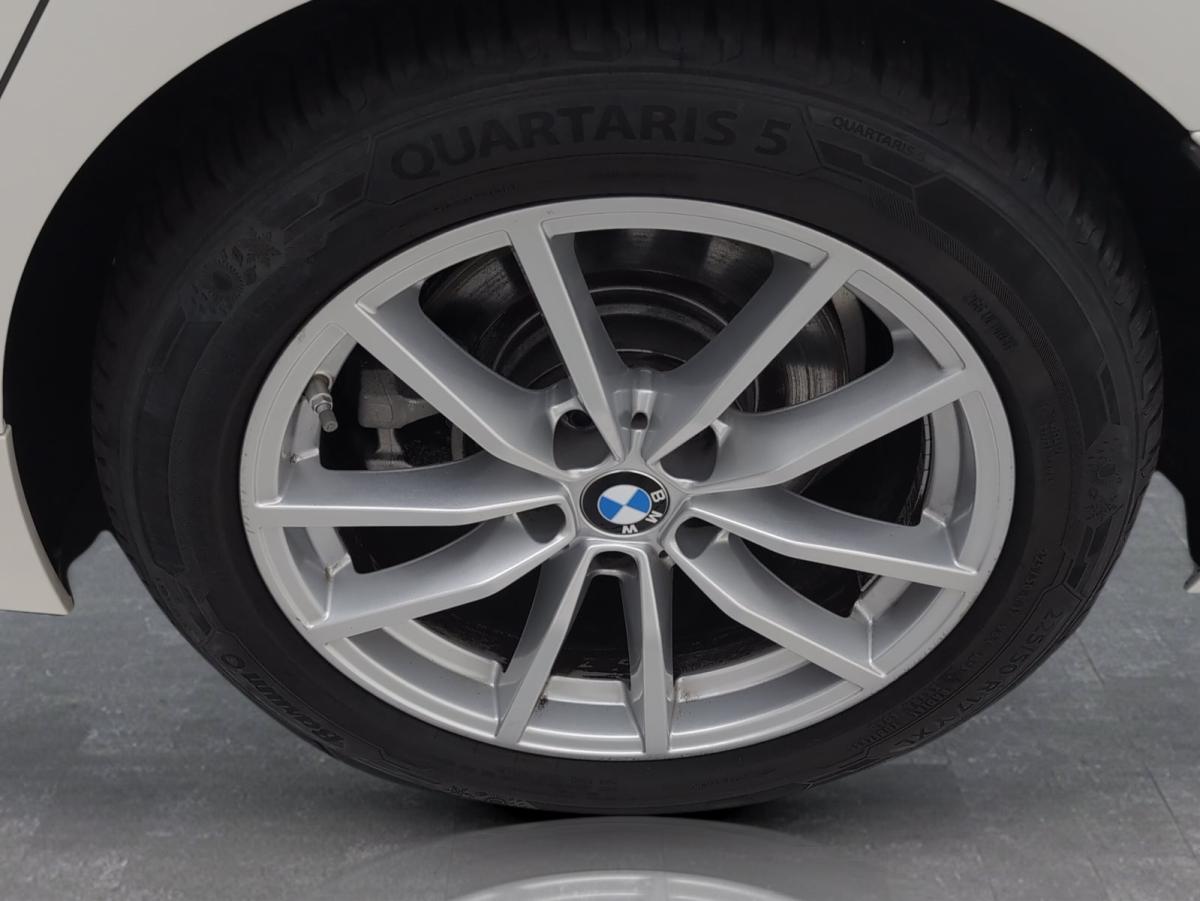 Originalaufnahme des Fahrzeugs Originalaufnahme des Fahrzeugs