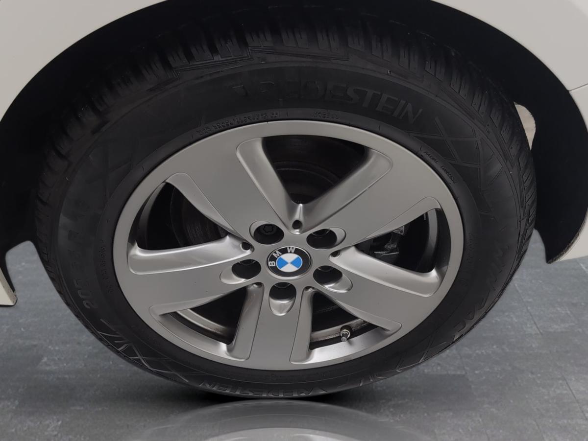 Originalaufnahme des Fahrzeugs Originalaufnahme des Fahrzeugs