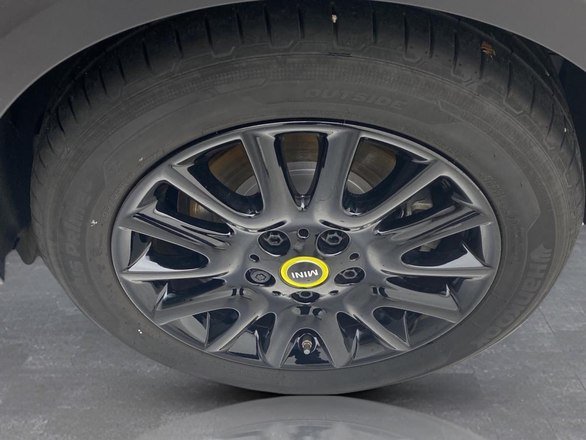 Originalaufnahme des Fahrzeugs Originalaufnahme des Fahrzeugs