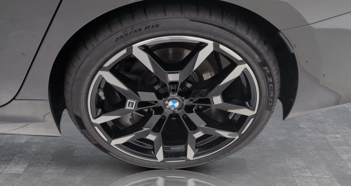 Originalaufnahme des Fahrzeugs Originalaufnahme des Fahrzeugs