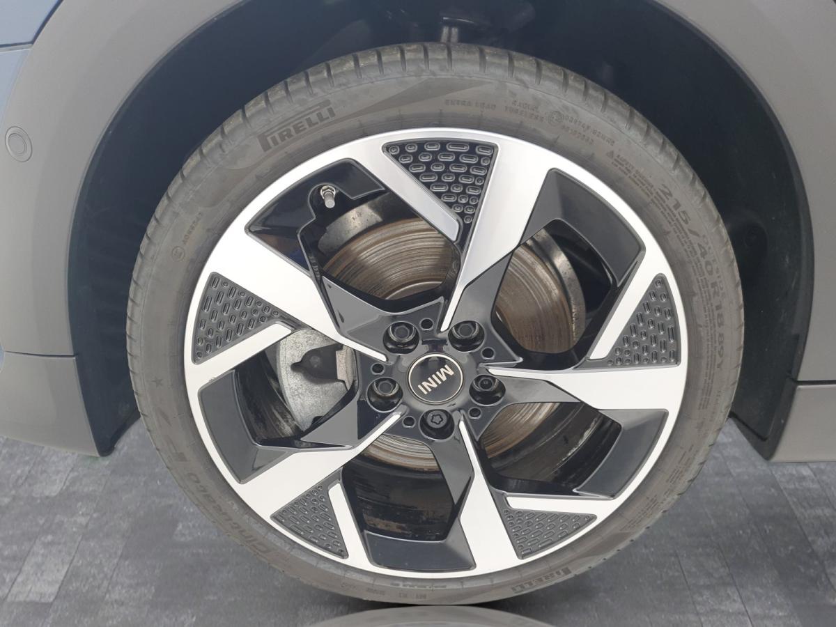 Originalaufnahme des Fahrzeugs Originalaufnahme des Fahrzeugs