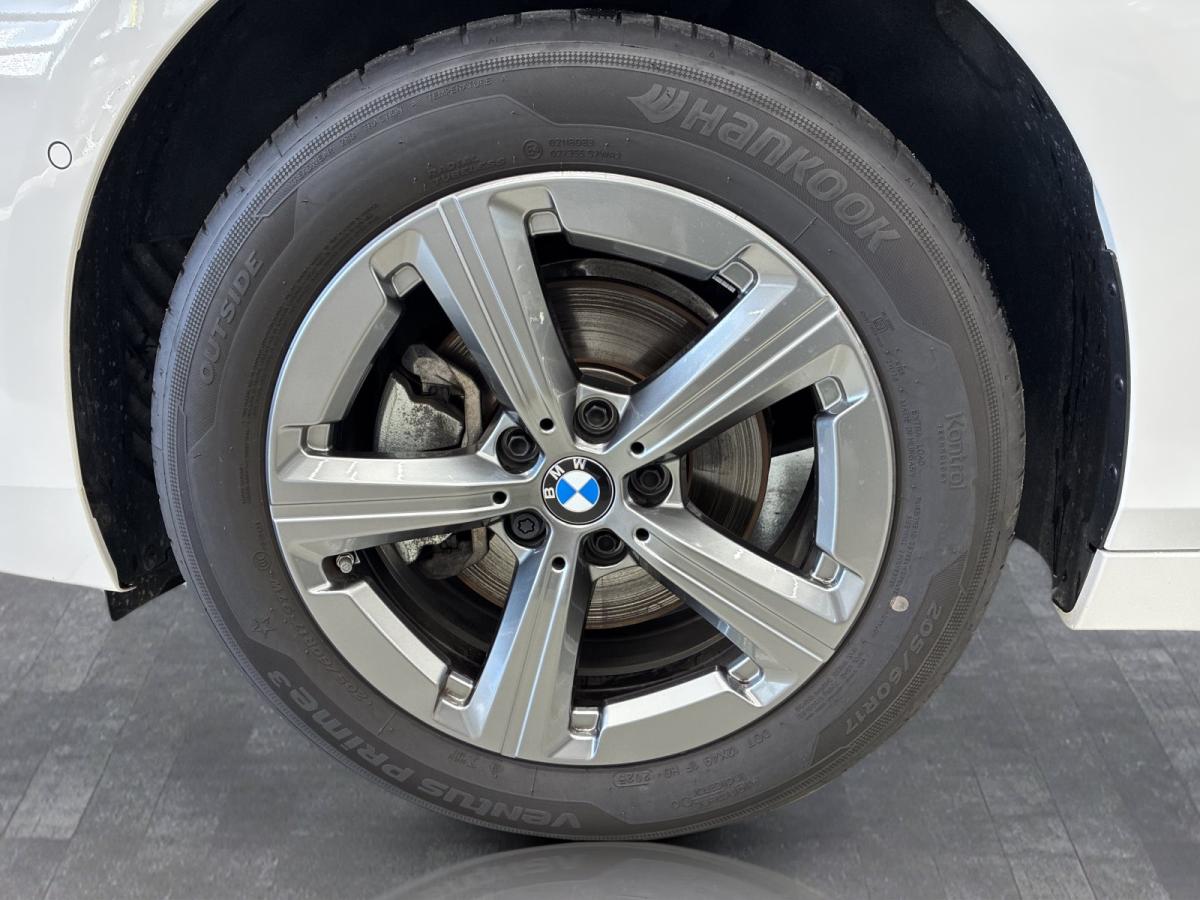 Originalaufnahme des Fahrzeugs Originalaufnahme des Fahrzeugs