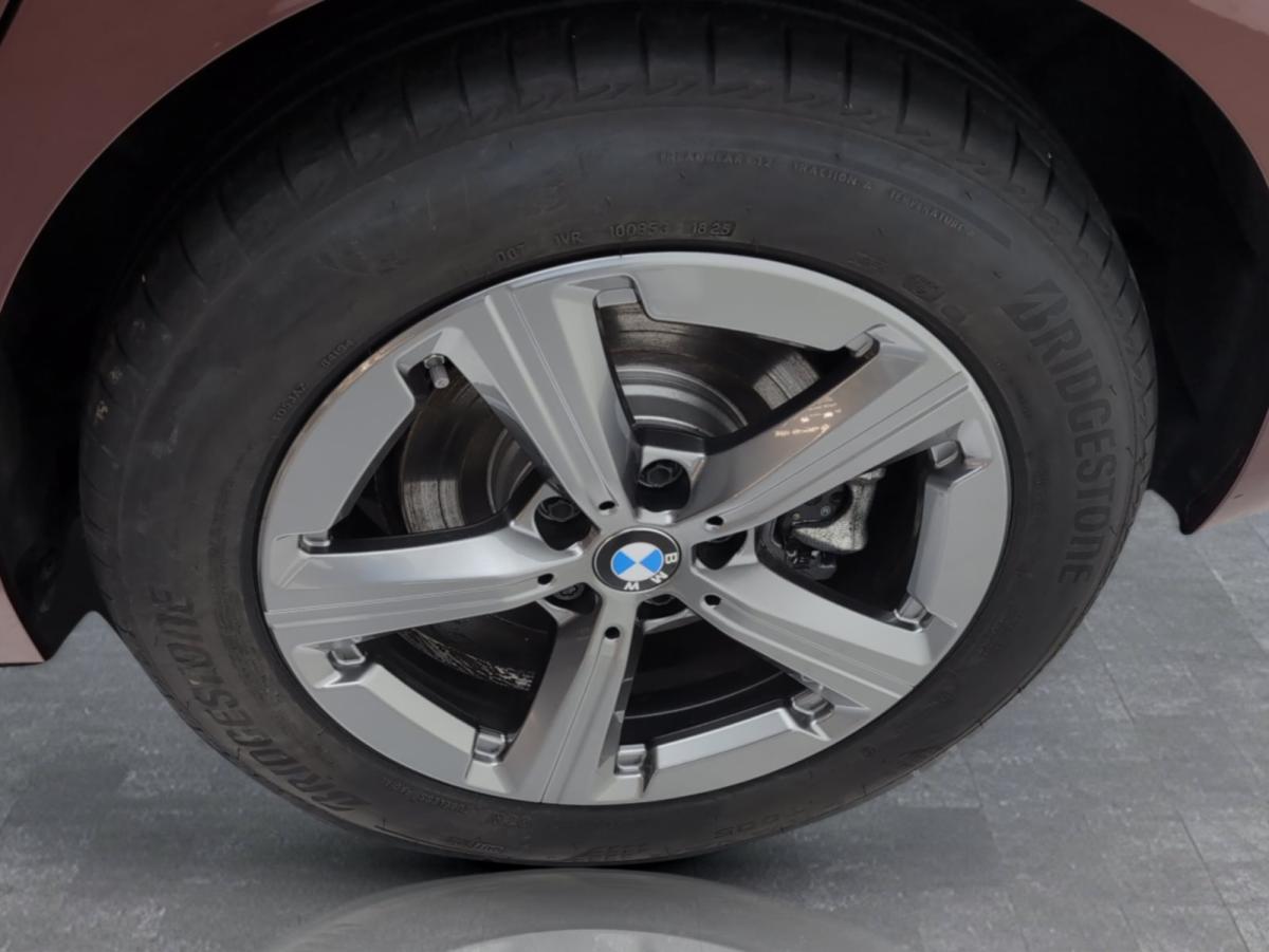 Originalaufnahme des Fahrzeugs Originalaufnahme des Fahrzeugs