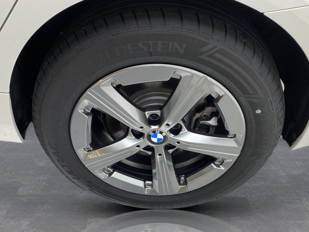 Originalaufnahme des Fahrzeugs Originalaufnahme des Fahrzeugs