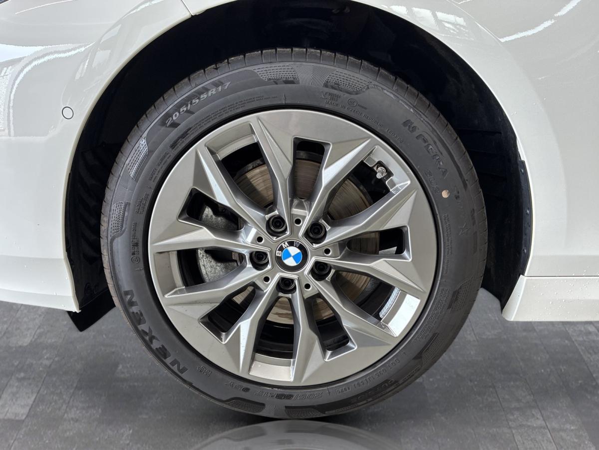 Originalaufnahme des Fahrzeugs Originalaufnahme des Fahrzeugs