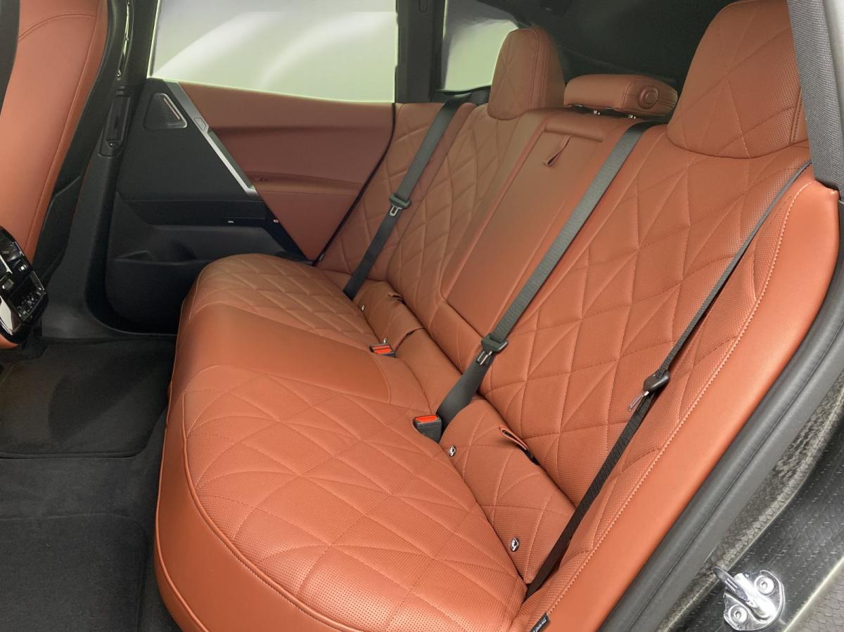 Originalaufnahme des Fahrzeugs Originalaufnahme des Fahrzeugs