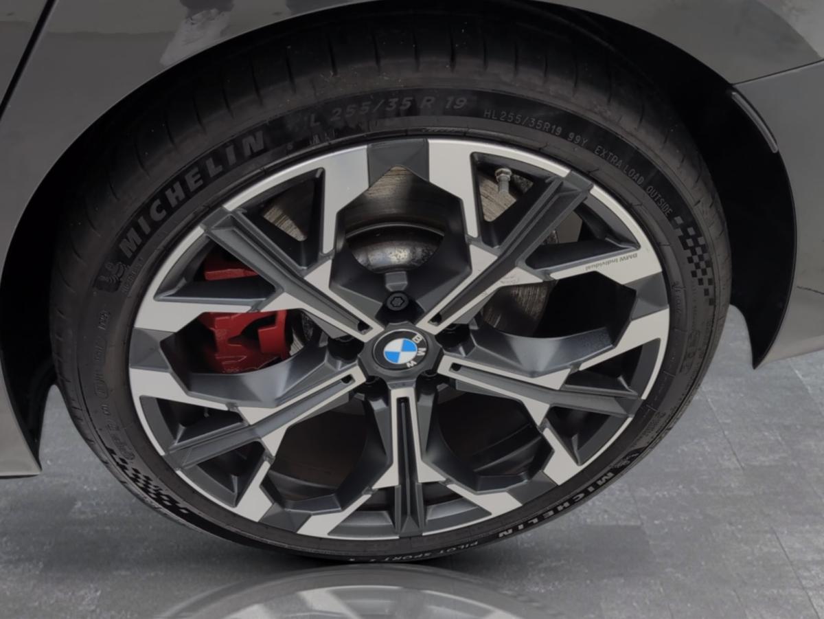 Originalaufnahme des Fahrzeugs Originalaufnahme des Fahrzeugs
