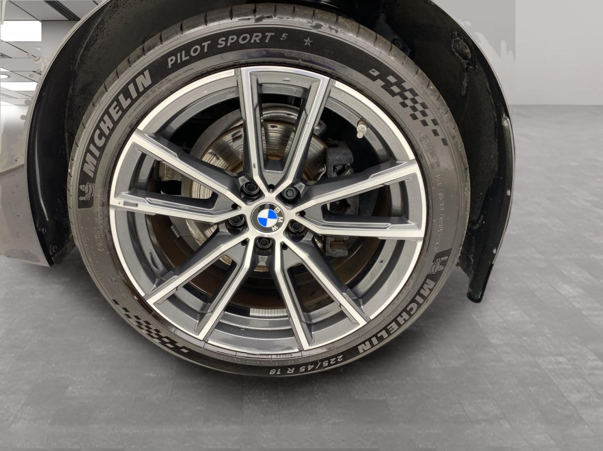 Originalaufnahme des Fahrzeugs Originalaufnahme des Fahrzeugs