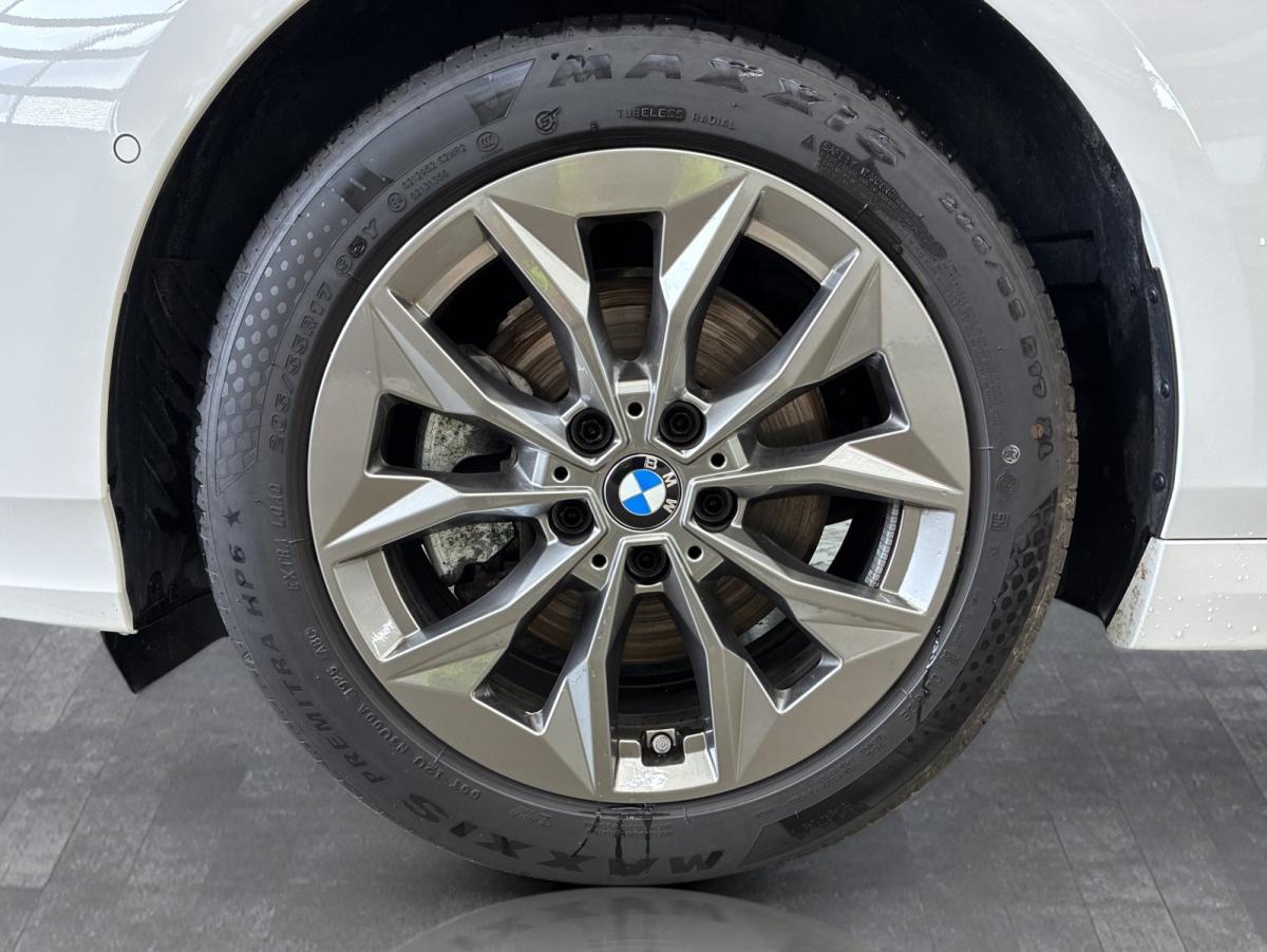Originalaufnahme des Fahrzeugs Originalaufnahme des Fahrzeugs