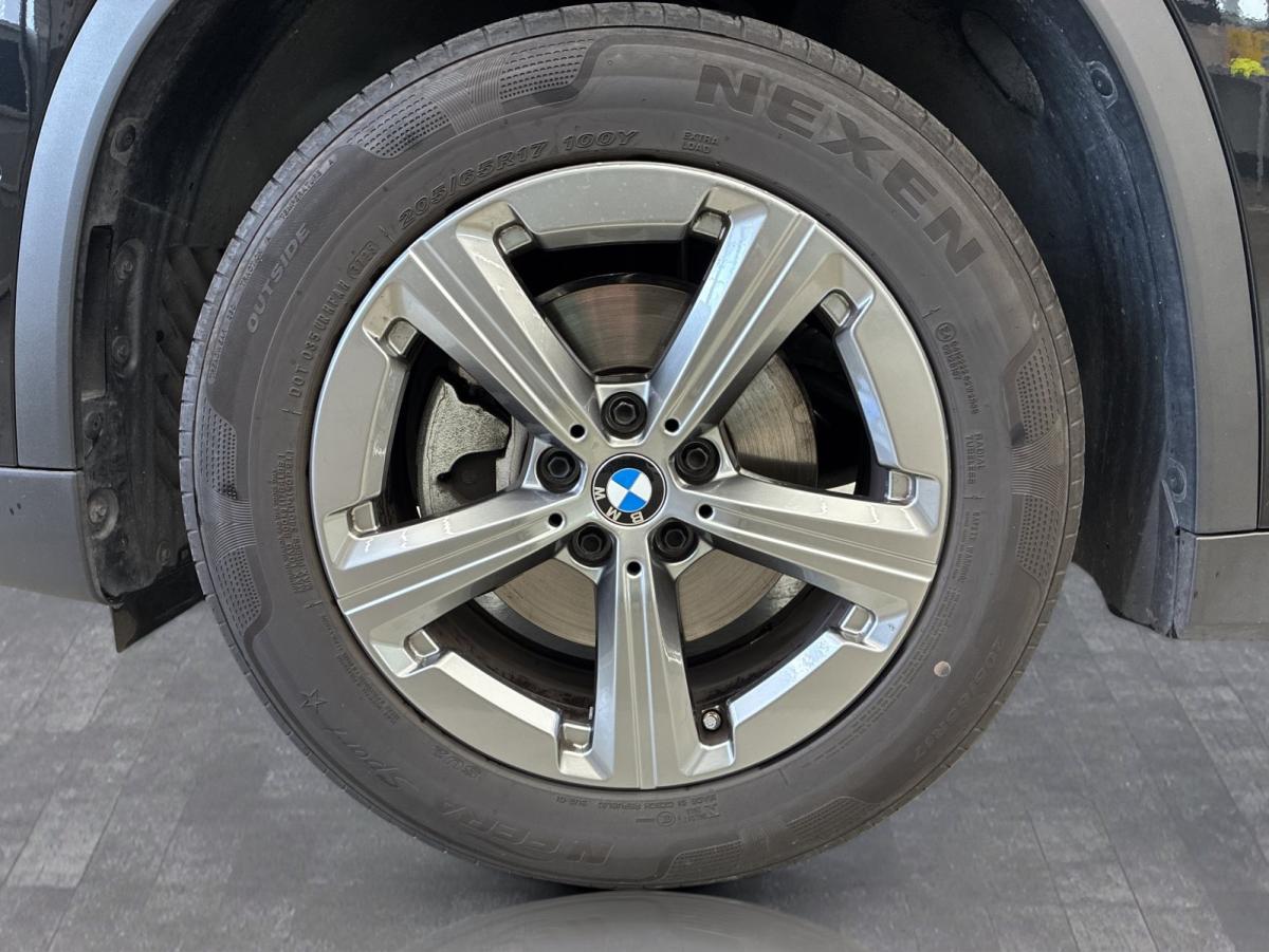 Originalaufnahme des Fahrzeugs Originalaufnahme des Fahrzeugs