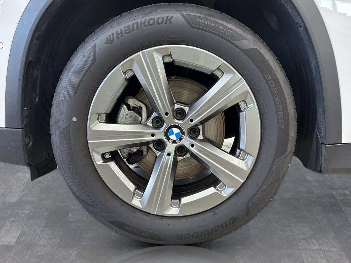 Originalaufnahme des Fahrzeugs Originalaufnahme des Fahrzeugs