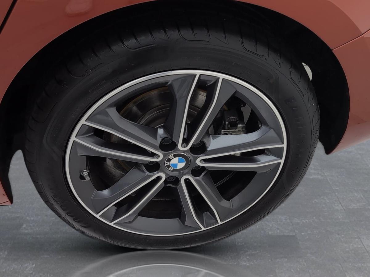 Originalaufnahme des Fahrzeugs Originalaufnahme des Fahrzeugs