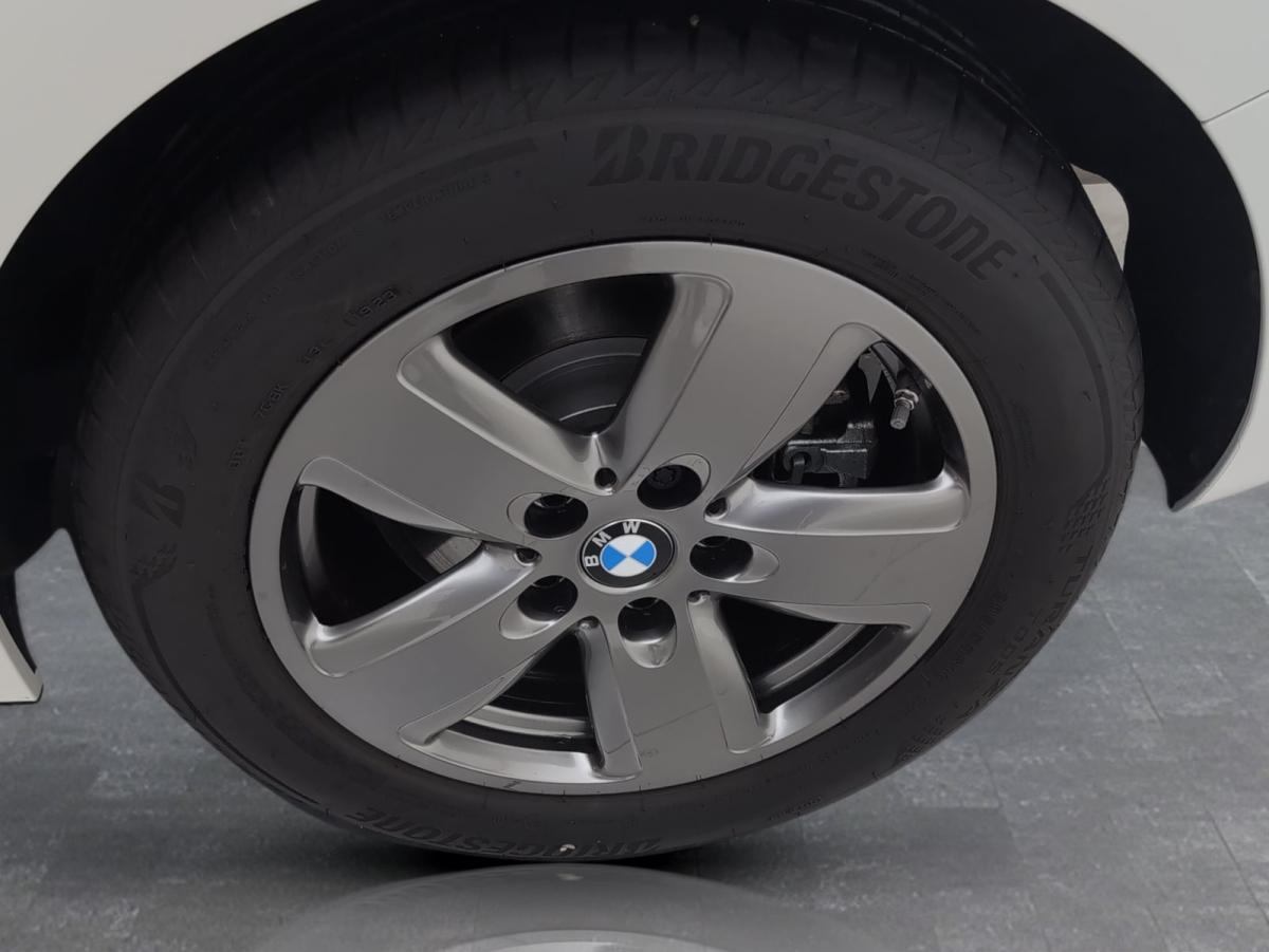 Originalaufnahme des Fahrzeugs Originalaufnahme des Fahrzeugs