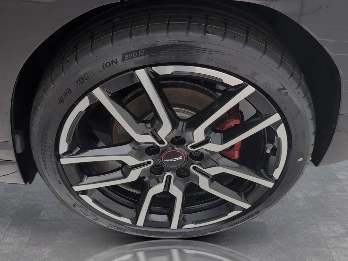 Originalaufnahme des Fahrzeugs Originalaufnahme des Fahrzeugs