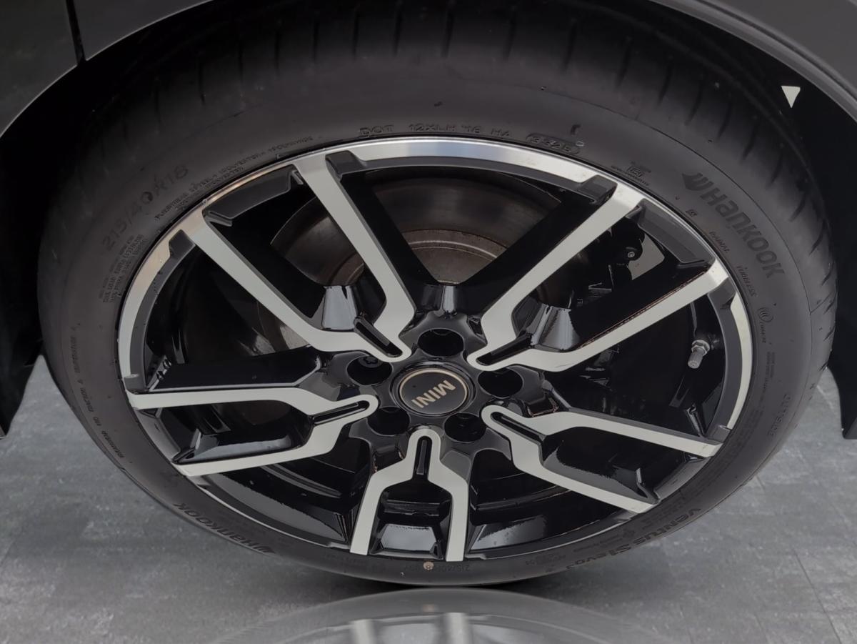Originalaufnahme des Fahrzeugs Originalaufnahme des Fahrzeugs