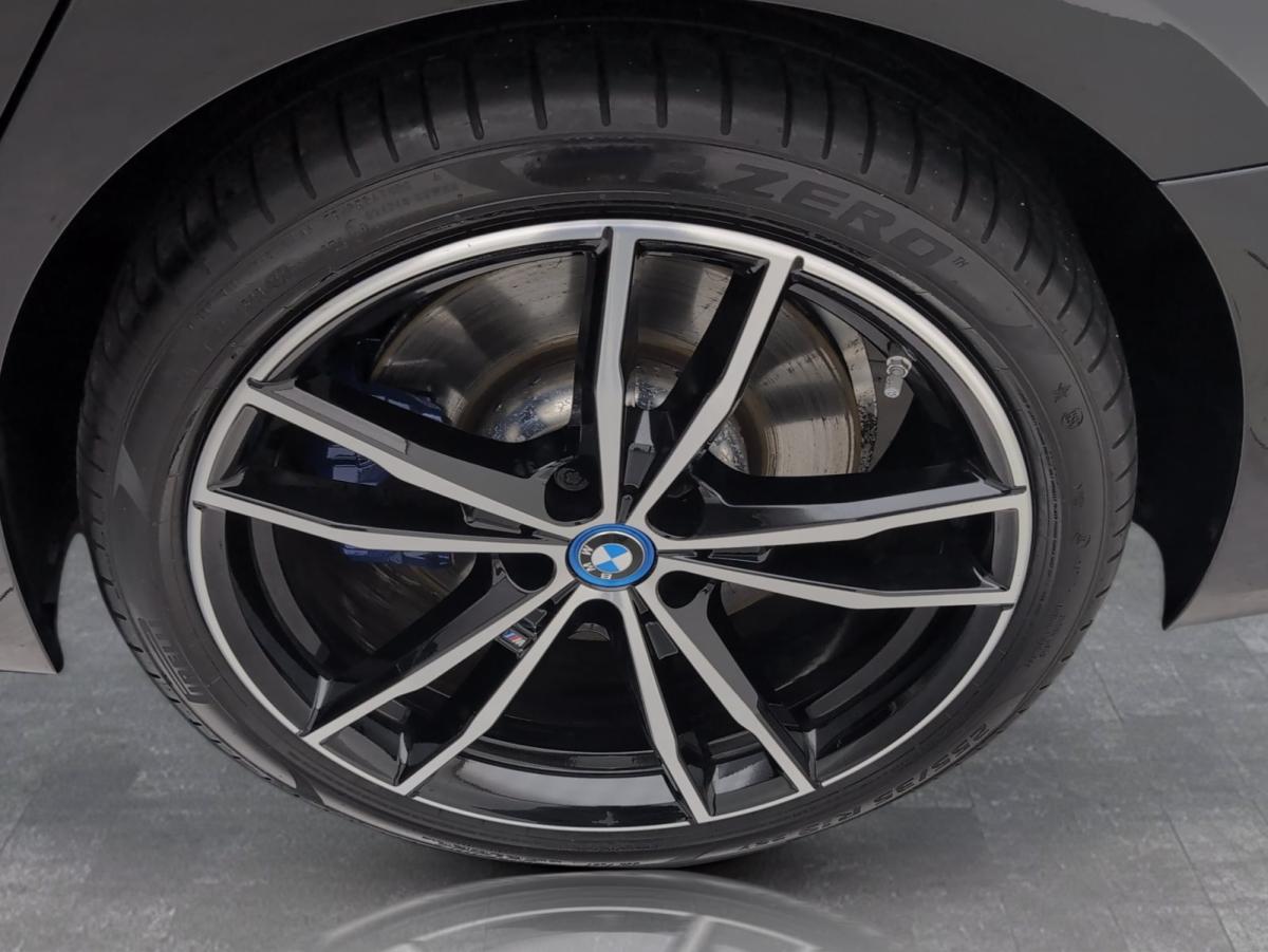 Originalaufnahme des Fahrzeugs Originalaufnahme des Fahrzeugs