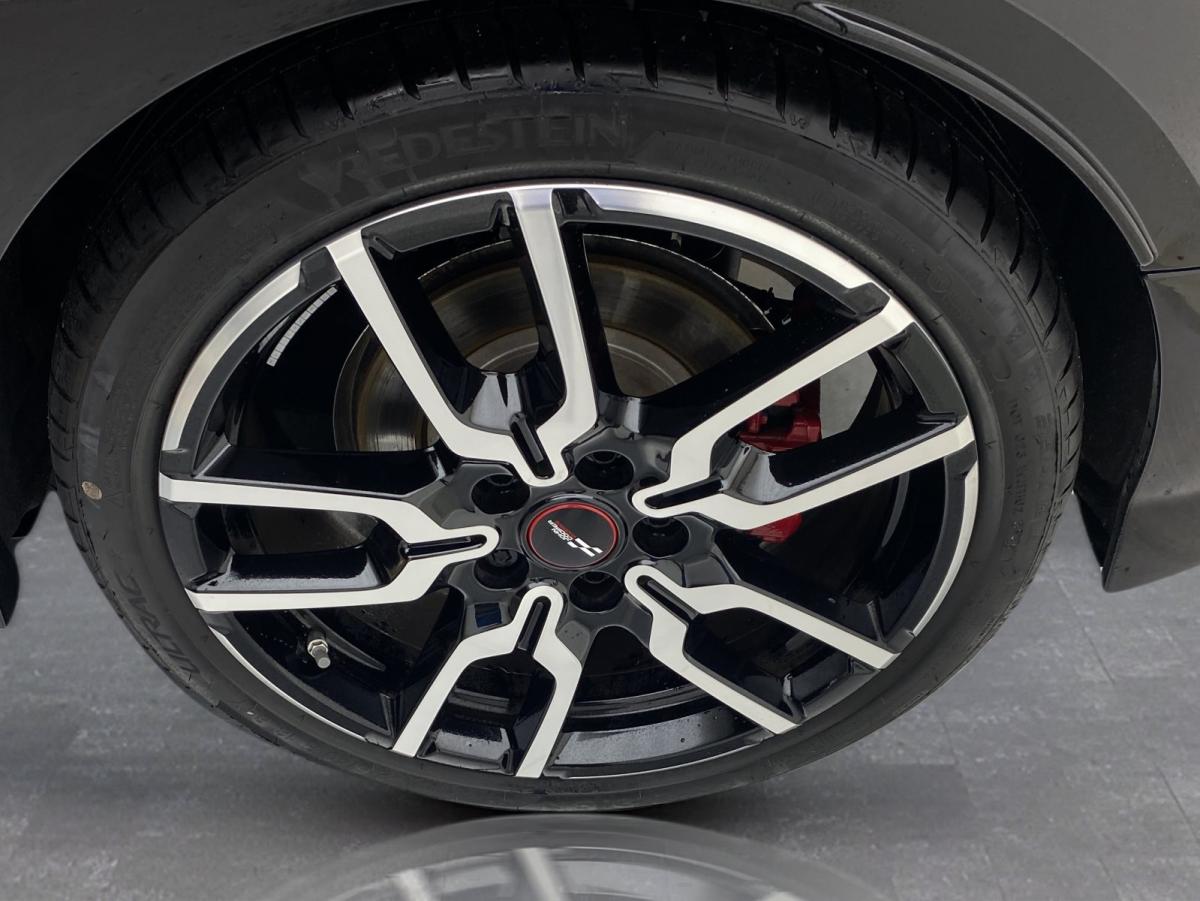 Originalaufnahme des Fahrzeugs Originalaufnahme des Fahrzeugs