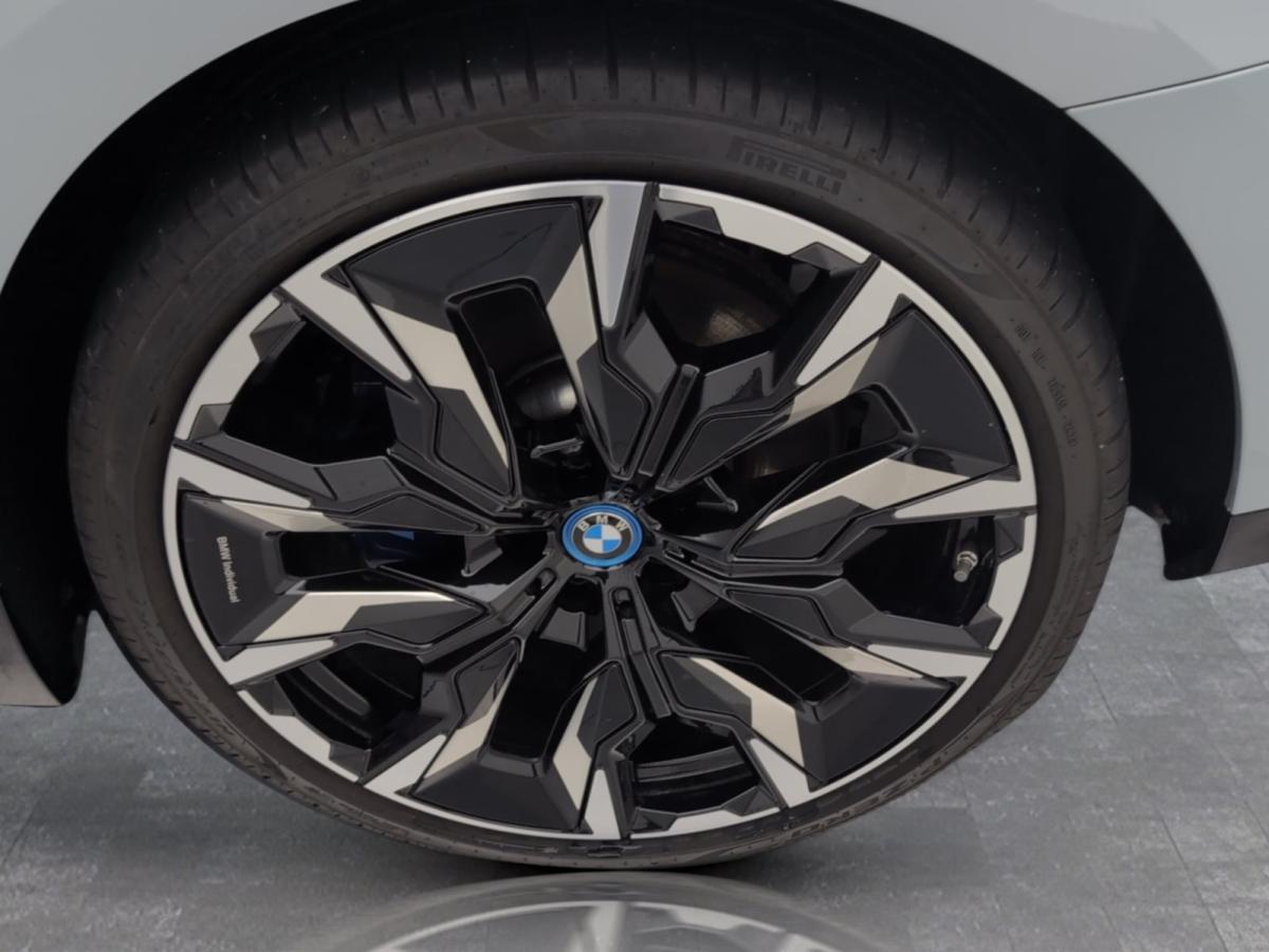 Originalaufnahme des Fahrzeugs Originalaufnahme des Fahrzeugs