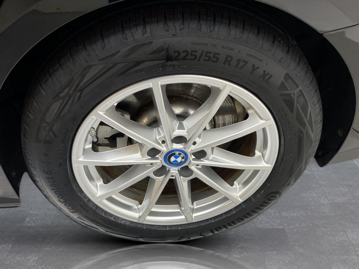 Originalaufnahme des Fahrzeugs Originalaufnahme des Fahrzeugs