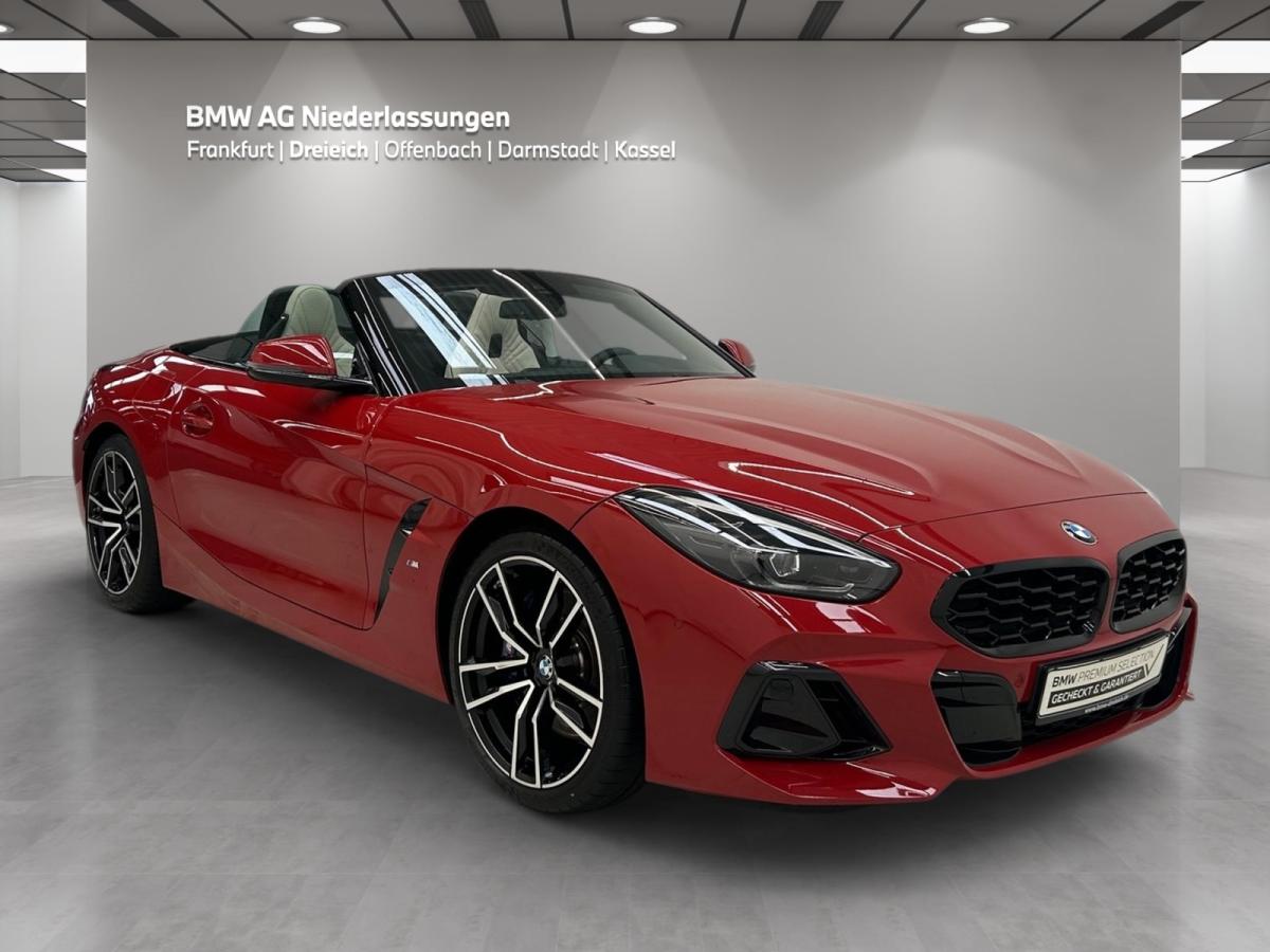 BMW Z4 sDrive20i von vorne in Rot