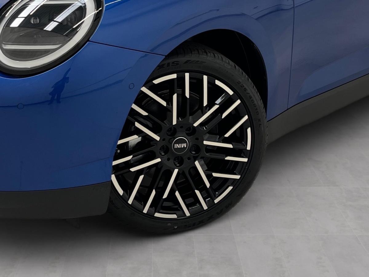 Originalaufnahme des Fahrzeugs Originalaufnahme des Fahrzeugs