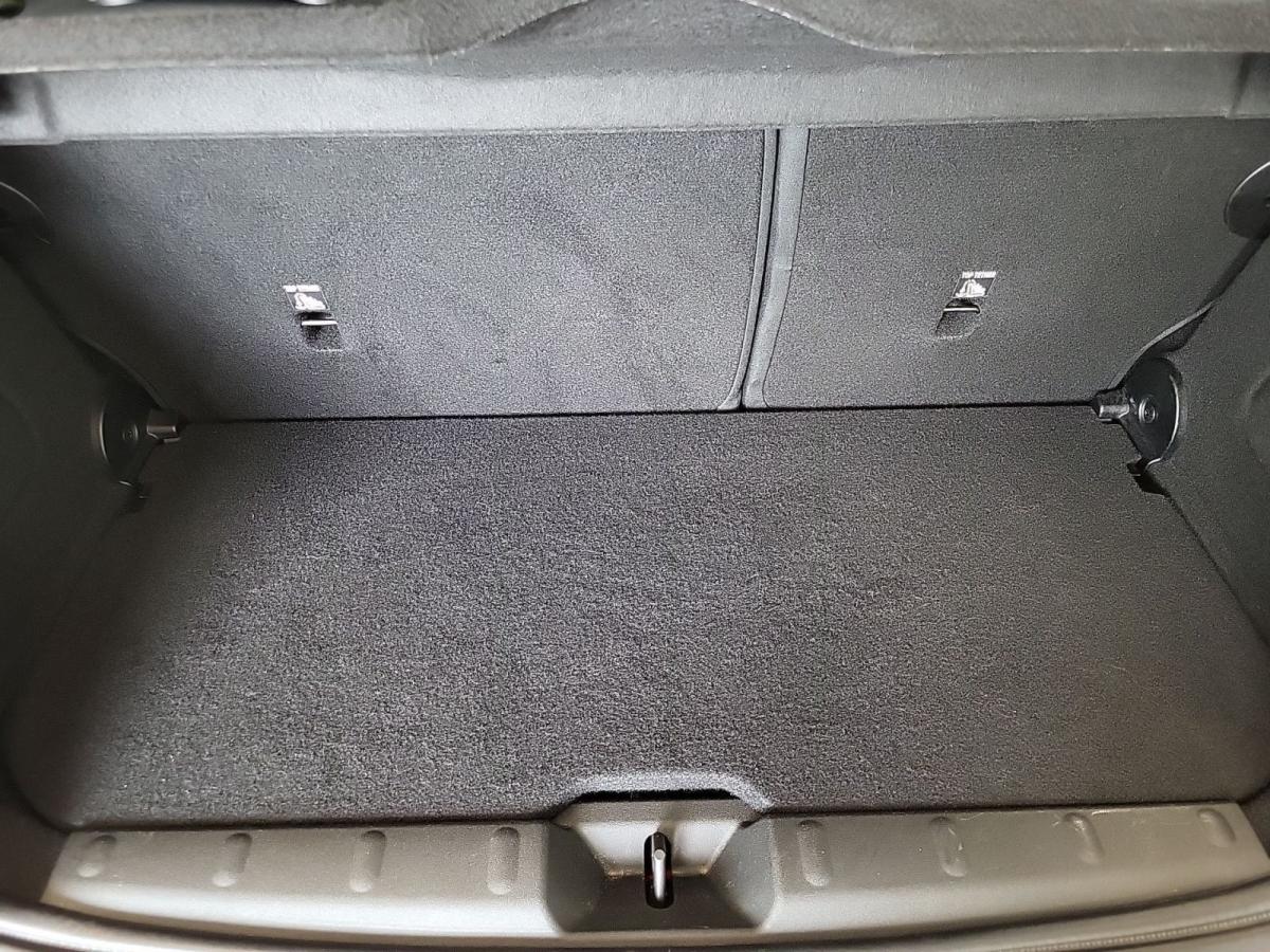 Originalaufnahme des Fahrzeugs Originalaufnahme des Fahrzeugs