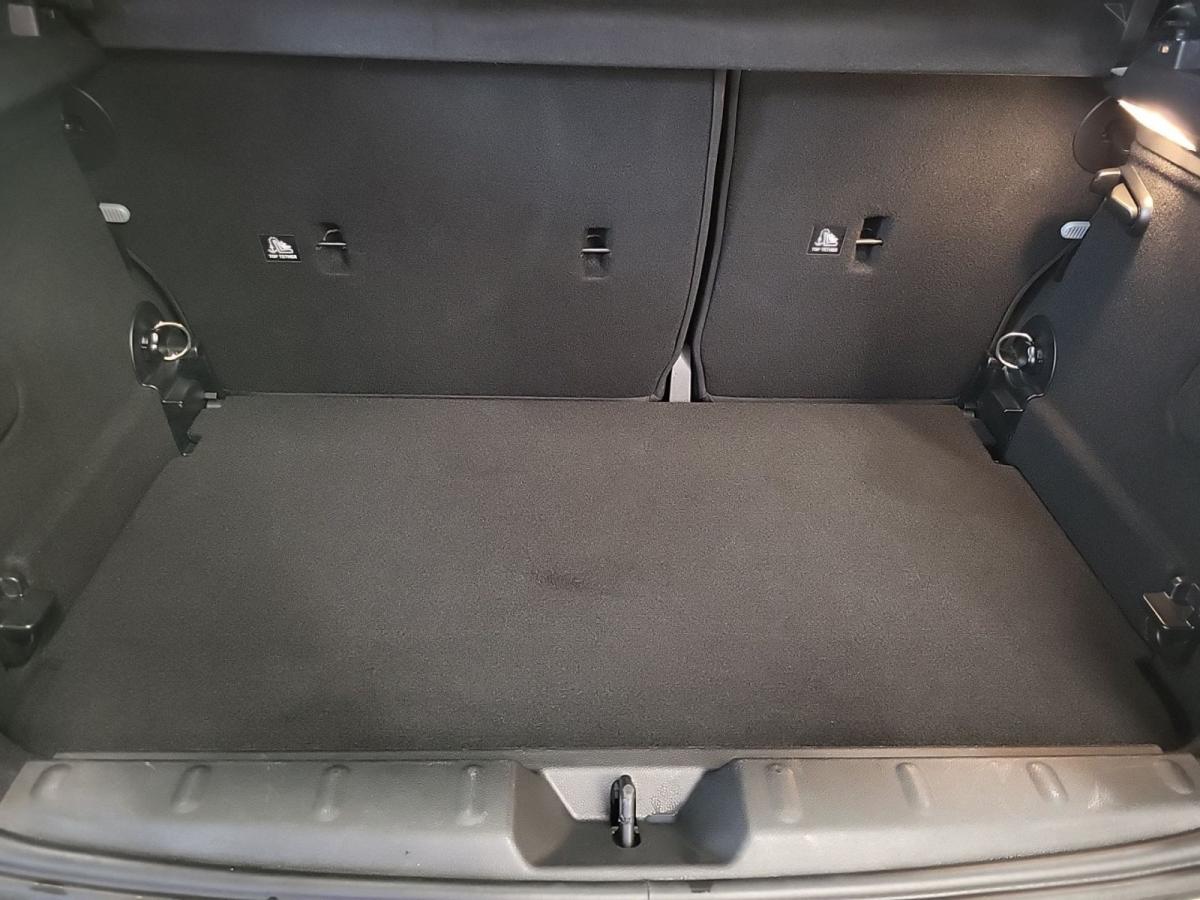 Originalaufnahme des Fahrzeugs Originalaufnahme des Fahrzeugs