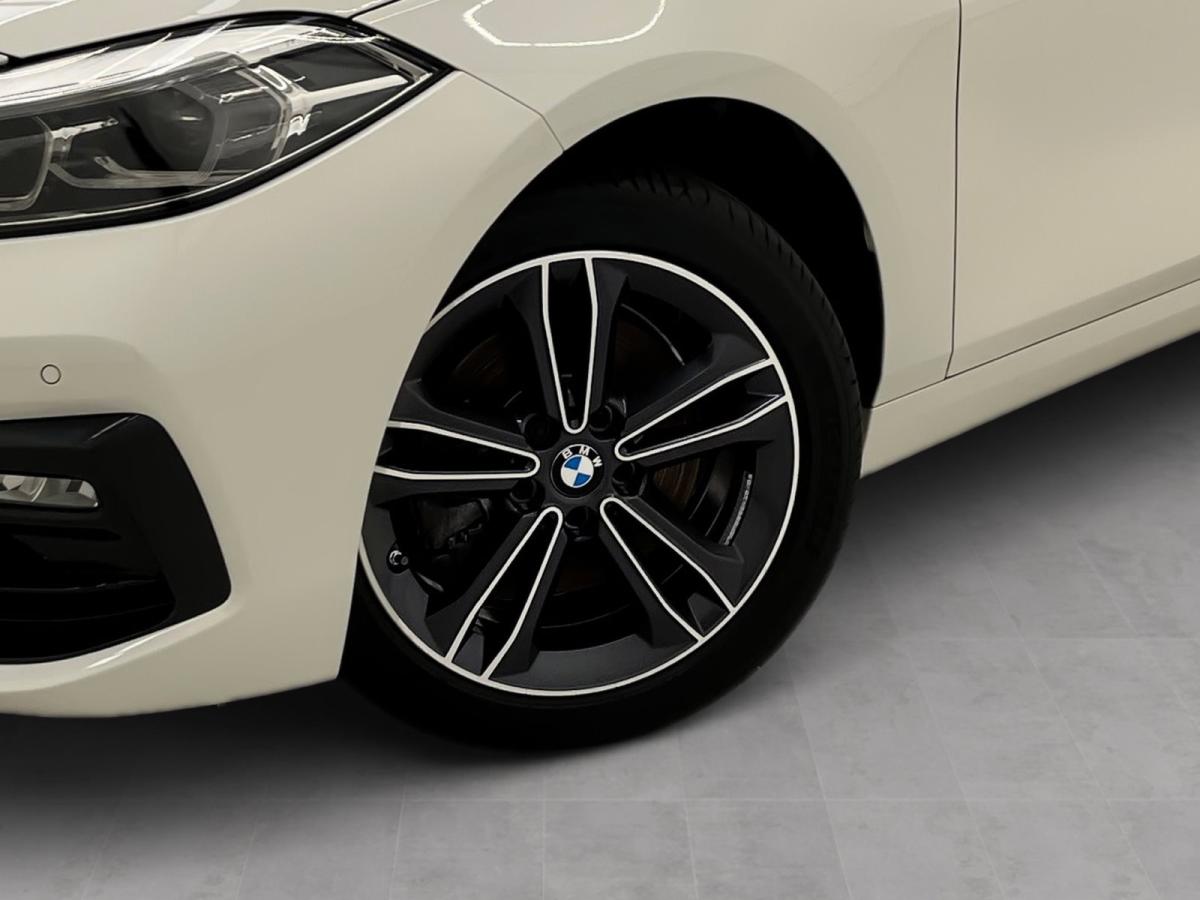 Originalaufnahme des Fahrzeugs Originalaufnahme des Fahrzeugs