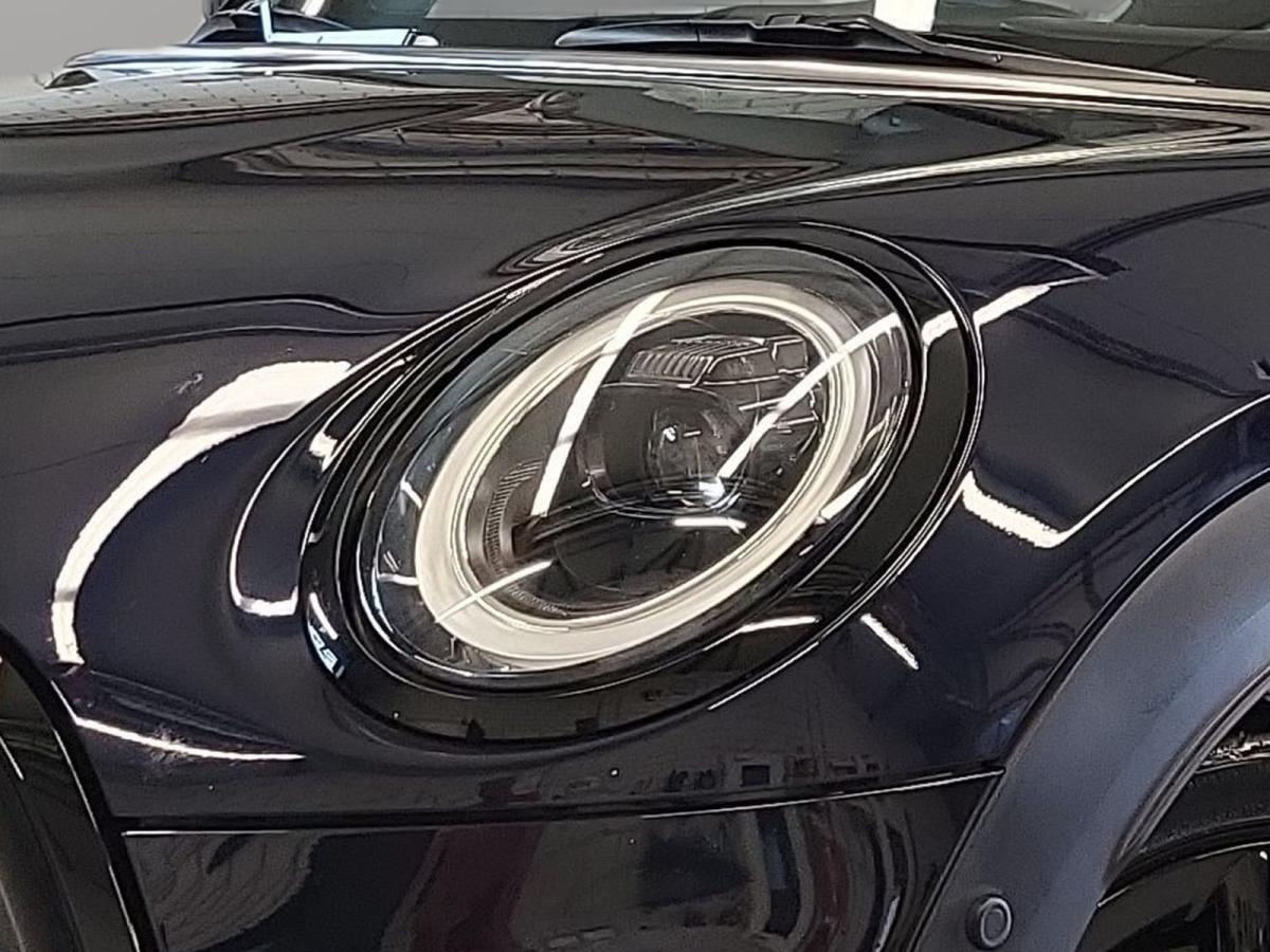 Originalaufnahme des Fahrzeugs Originalaufnahme des Fahrzeugs