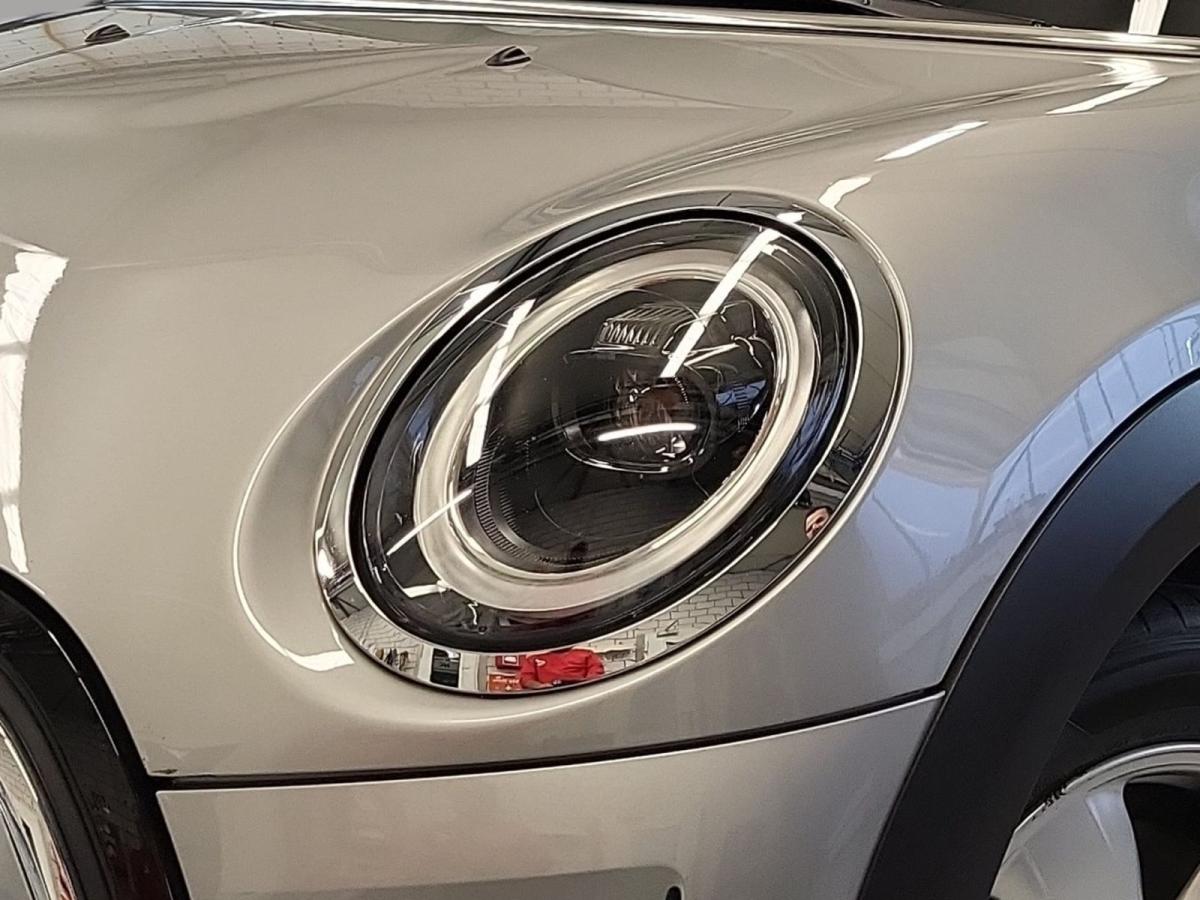 Originalaufnahme des Fahrzeugs Originalaufnahme des Fahrzeugs
