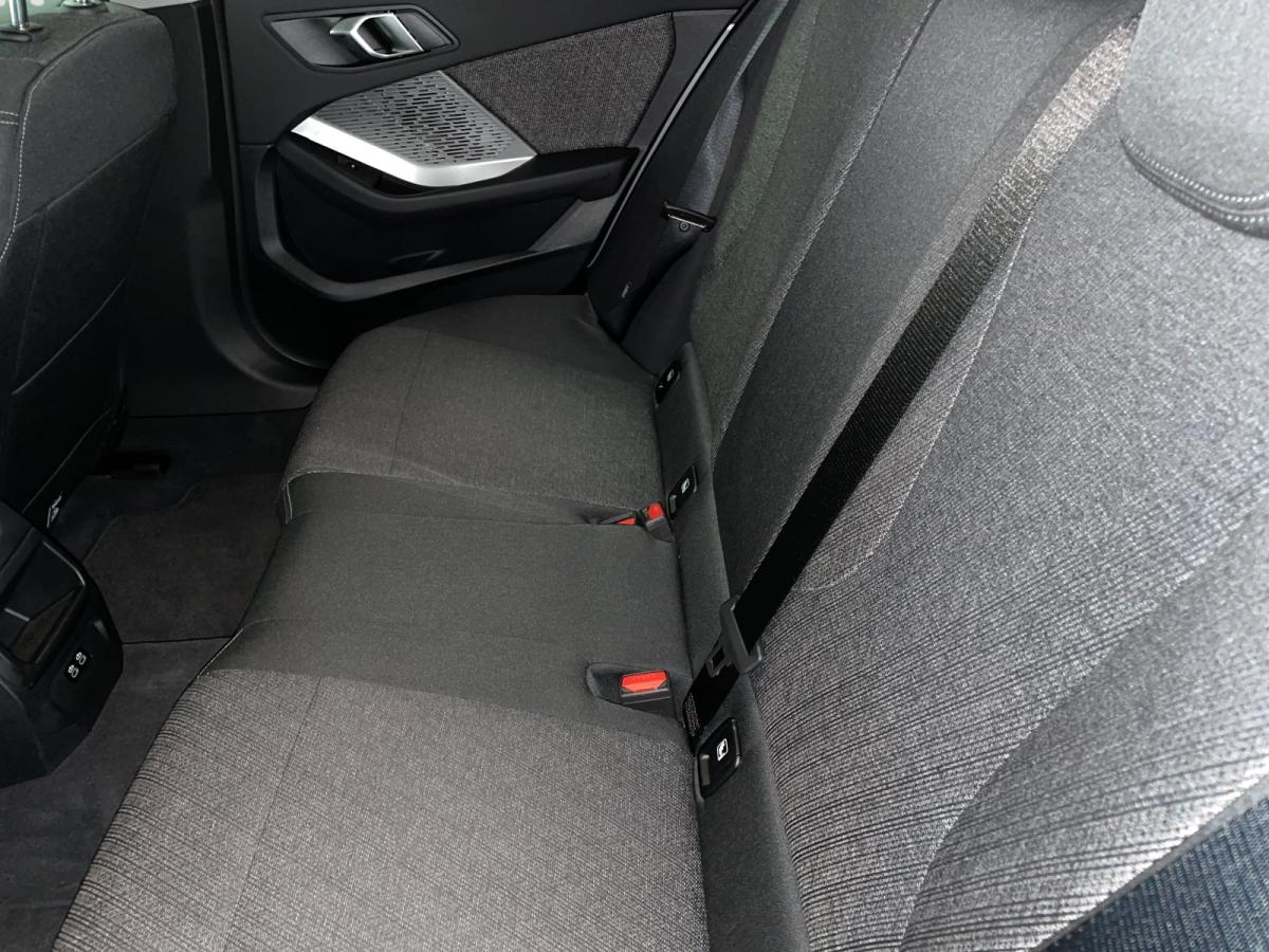 Originalaufnahme des Fahrzeugs Originalaufnahme des Fahrzeugs
