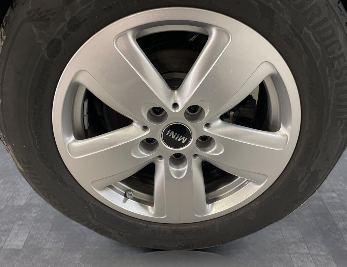 Originalaufnahme des Fahrzeugs Originalaufnahme des Fahrzeugs