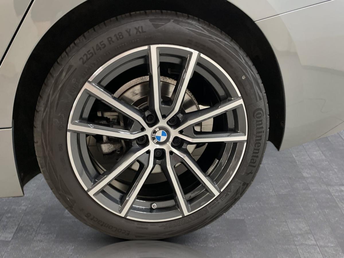 Originalaufnahme des Fahrzeugs Originalaufnahme des Fahrzeugs