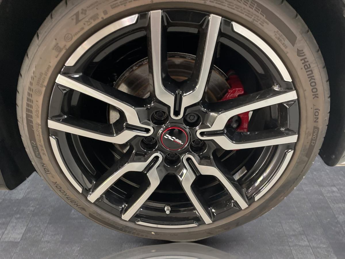 Originalaufnahme des Fahrzeugs Originalaufnahme des Fahrzeugs