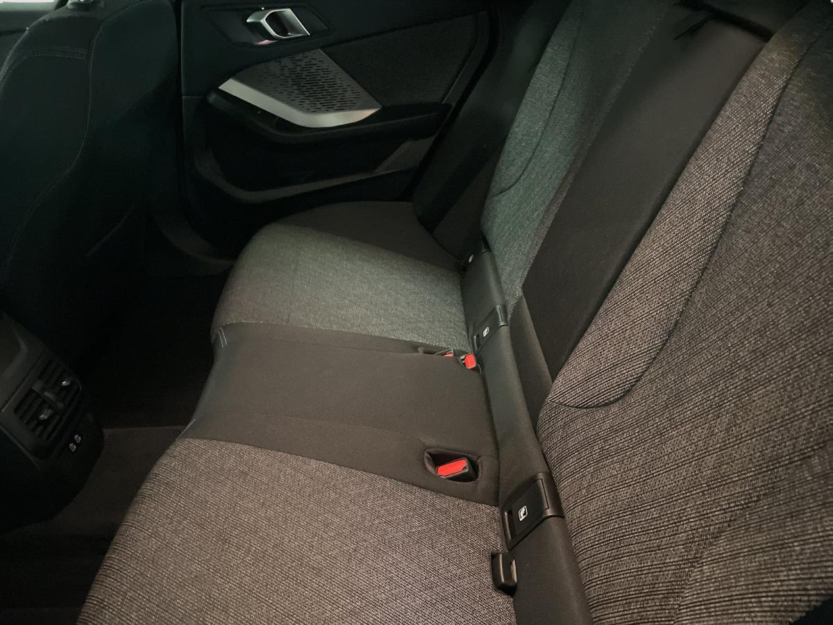 Originalaufnahme des Fahrzeugs Originalaufnahme des Fahrzeugs