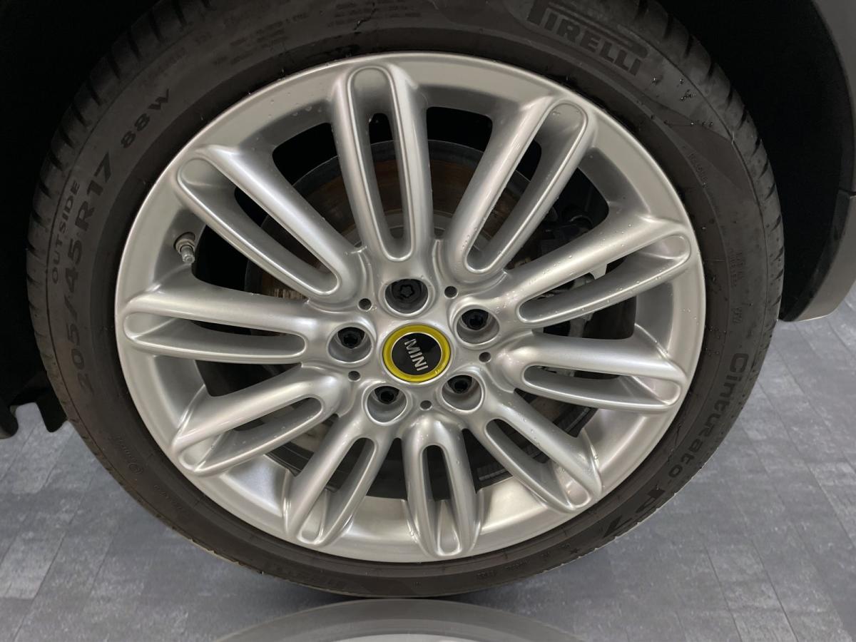 Originalaufnahme des Fahrzeugs Originalaufnahme des Fahrzeugs