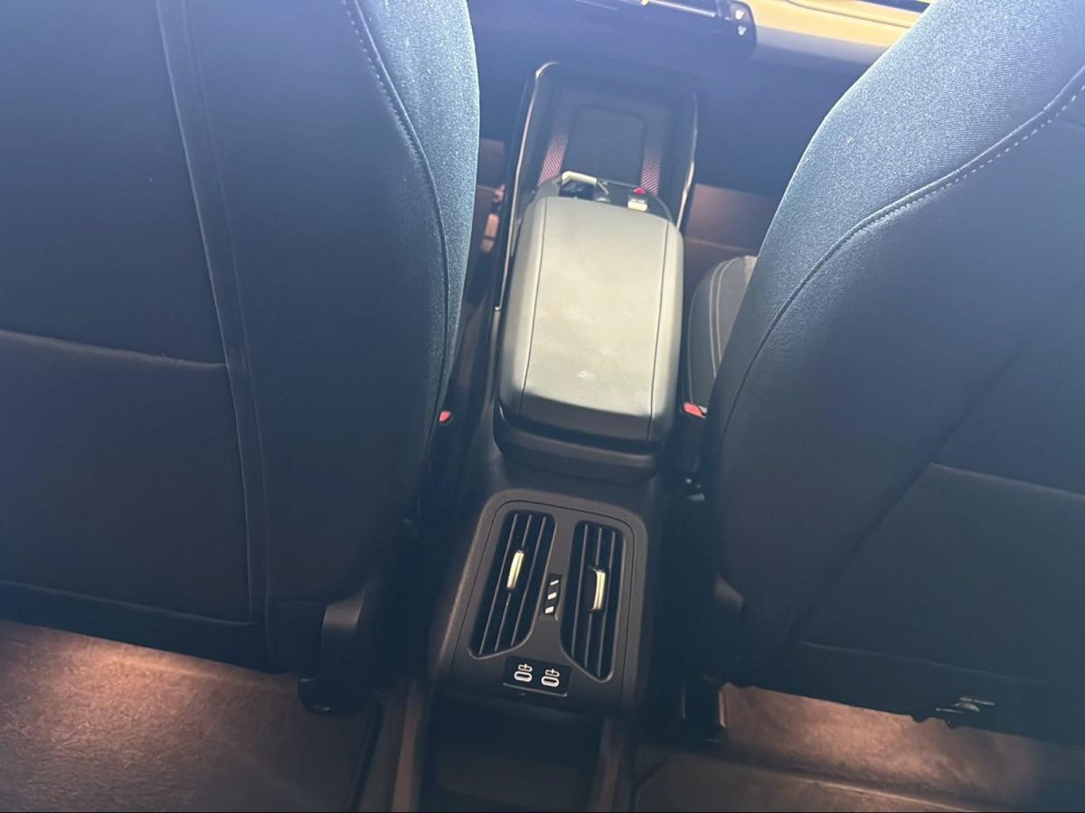 Originalaufnahme des Fahrzeugs Originalaufnahme des Fahrzeugs