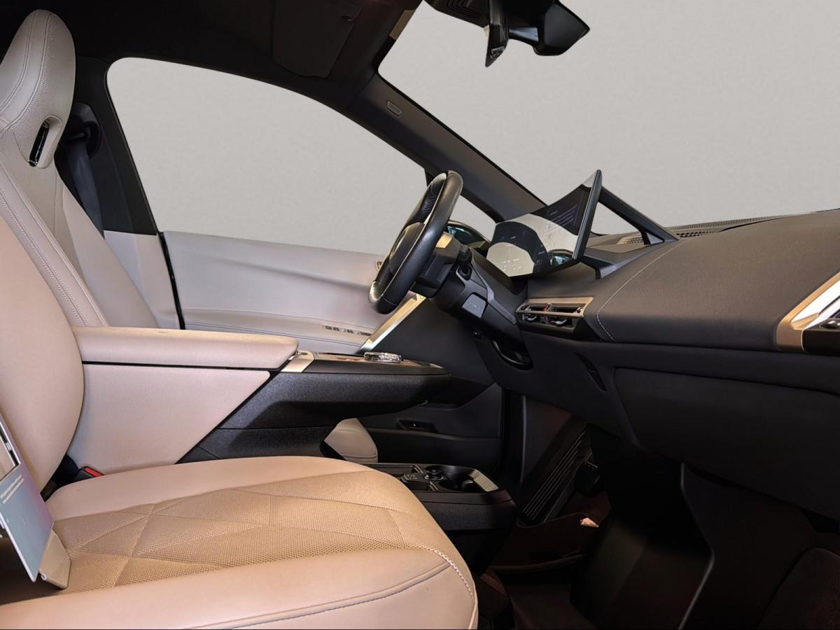 Originalaufnahme des Fahrzeugs Originalaufnahme des Fahrzeugs
