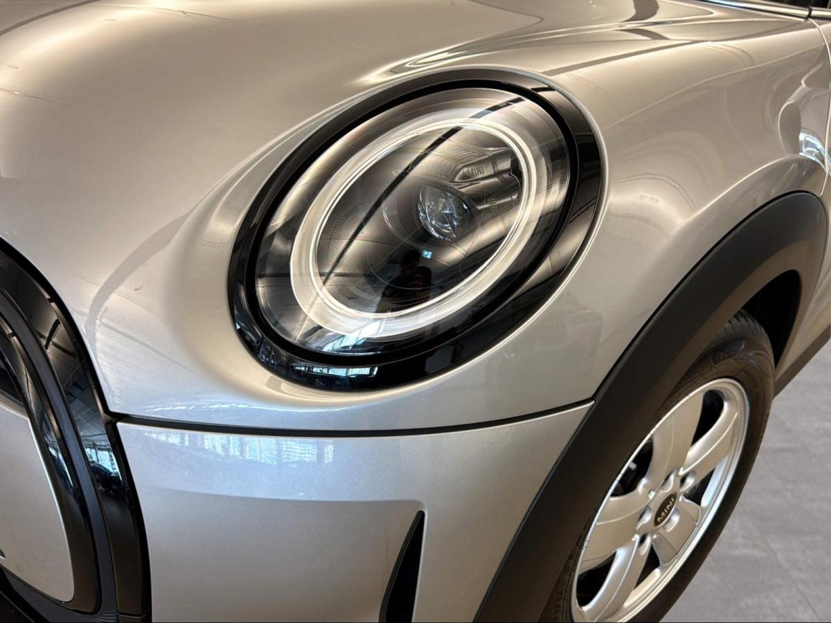 Originalaufnahme des Fahrzeugs Originalaufnahme des Fahrzeugs