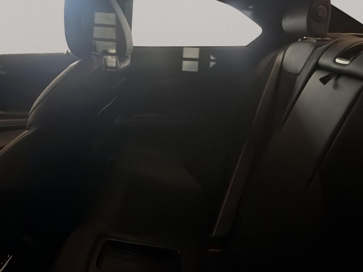 Originalaufnahme des Fahrzeugs Originalaufnahme des Fahrzeugs