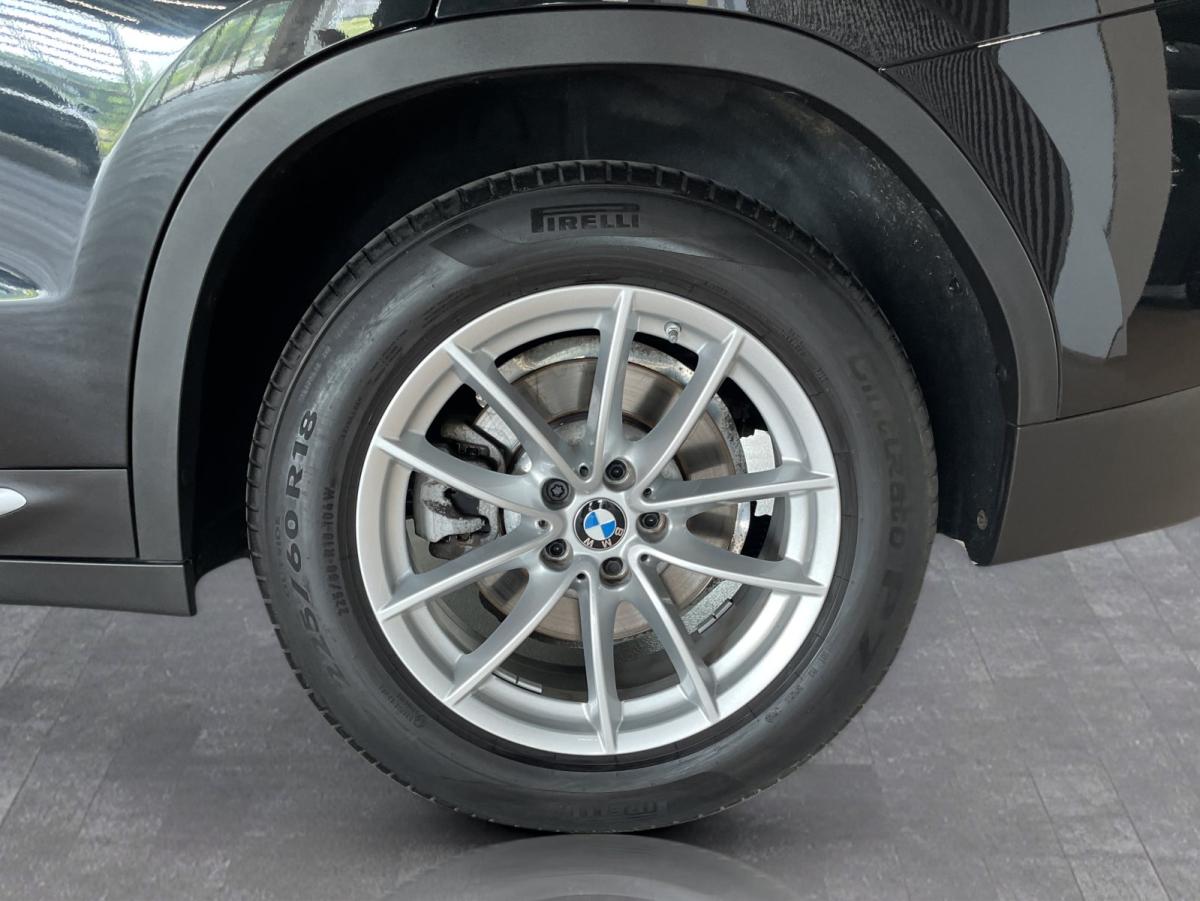 Originalaufnahme des Fahrzeugs Originalaufnahme des Fahrzeugs