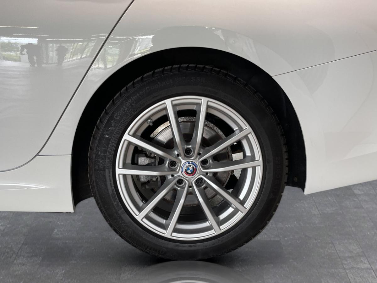Originalaufnahme des Fahrzeugs Originalaufnahme des Fahrzeugs