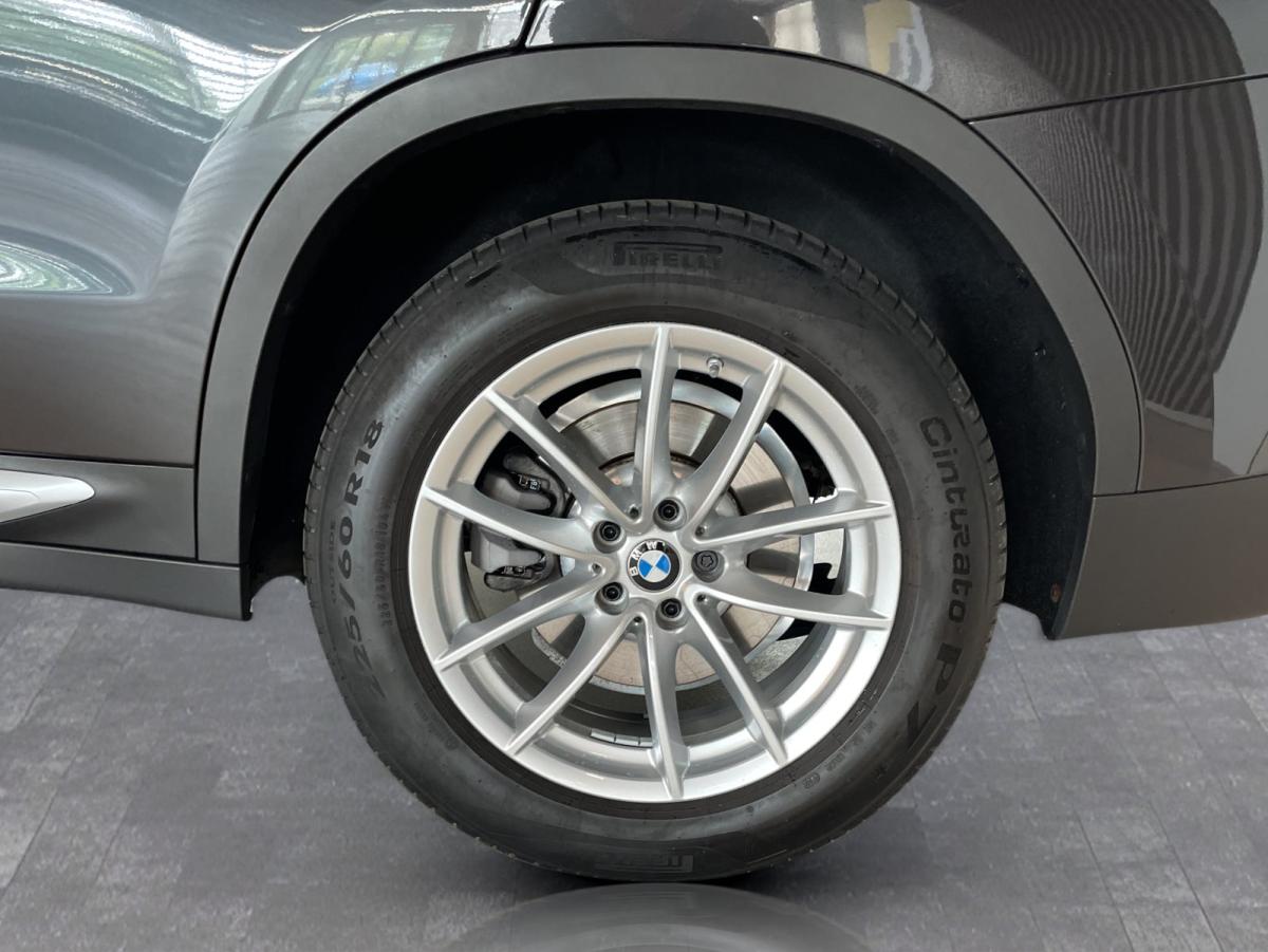 Originalaufnahme des Fahrzeugs Originalaufnahme des Fahrzeugs