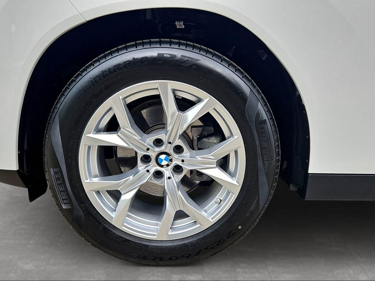 Originalaufnahme des Fahrzeugs Originalaufnahme des Fahrzeugs