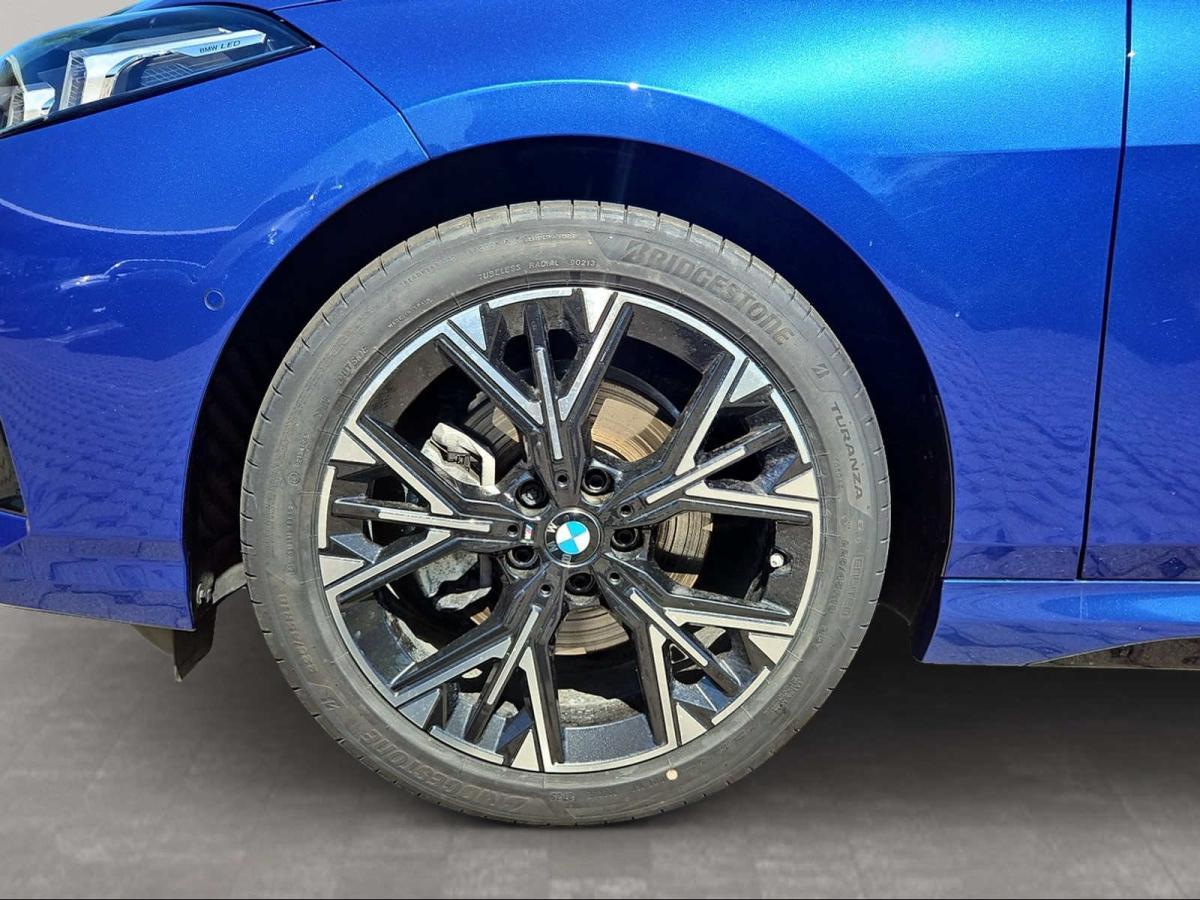 Originalaufnahme des Fahrzeugs Originalaufnahme des Fahrzeugs